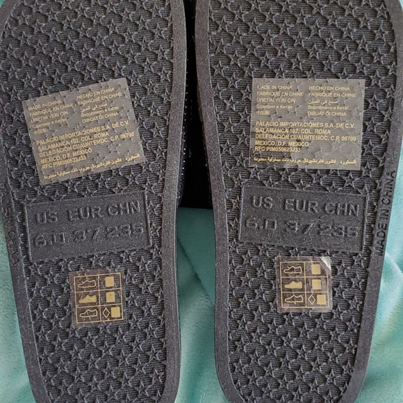 Guess Flip Flop sold - Picture 3 of 4